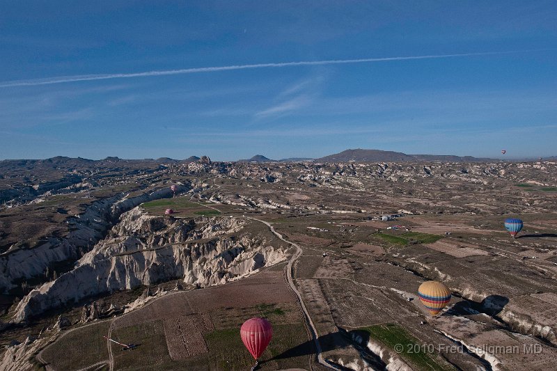 20100405_075823 D3.jpg - Ballooning in Cappadocia